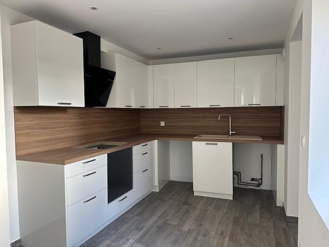 À Courdimanche, maison avec terrasse à louer 1767 € par mois
