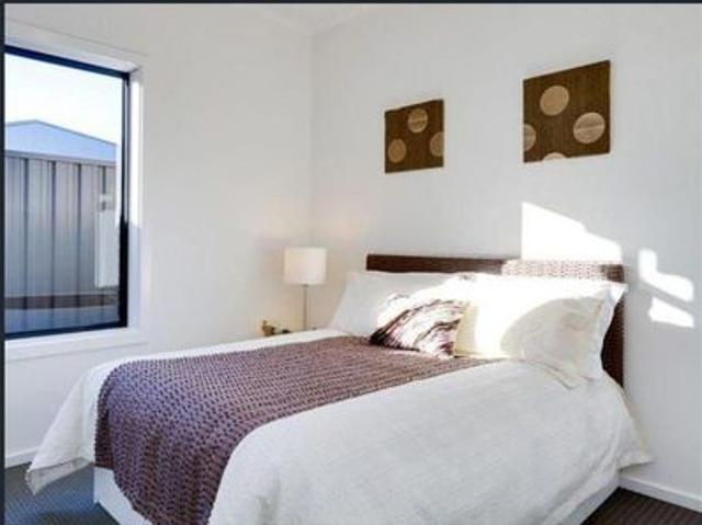 A Cozy 3 Bedroom Home in a Picturesque Neighborhood