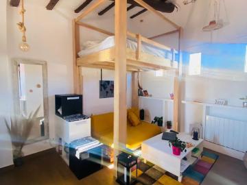 A cozy studio in Barcelona