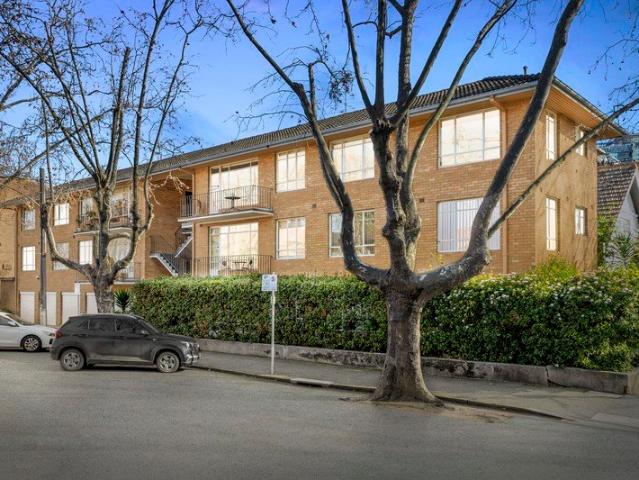 A Crowning Residence In Coveted Kings Domain Precinct