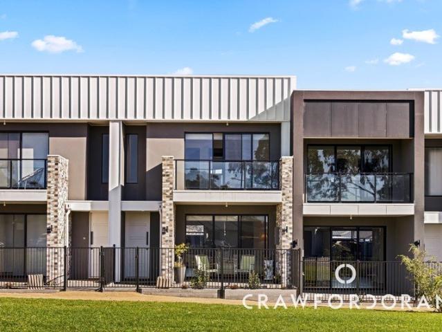 A Dual Level Entertainer With a Nature Reserve At Its Door
