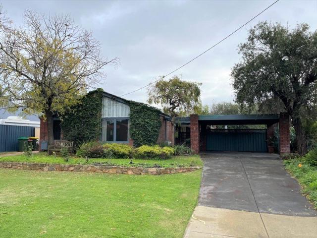 A Duncraig Classic with a Private Poolside Escape