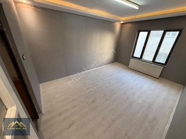Çağdaş Satılık 3+1 170 Metrekare Kattan Bölme Daire 2.kat Arakat