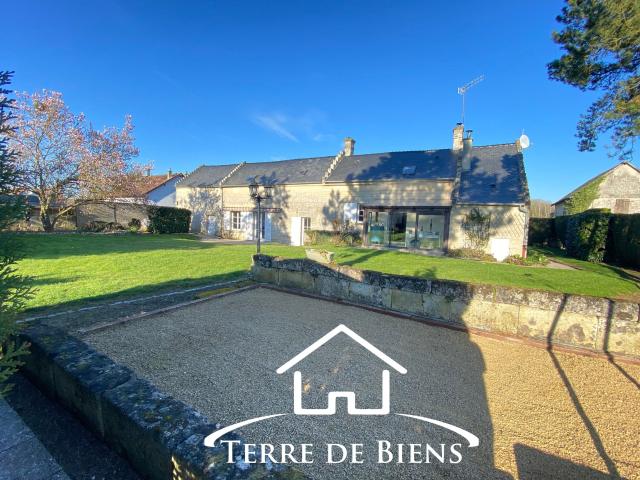 A découvrir uniquement chez Terre de Biens: Longère rénovée 162 m2 5 chambres Secteur recherché à 10 min