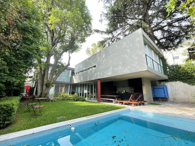 A del Valle 1200