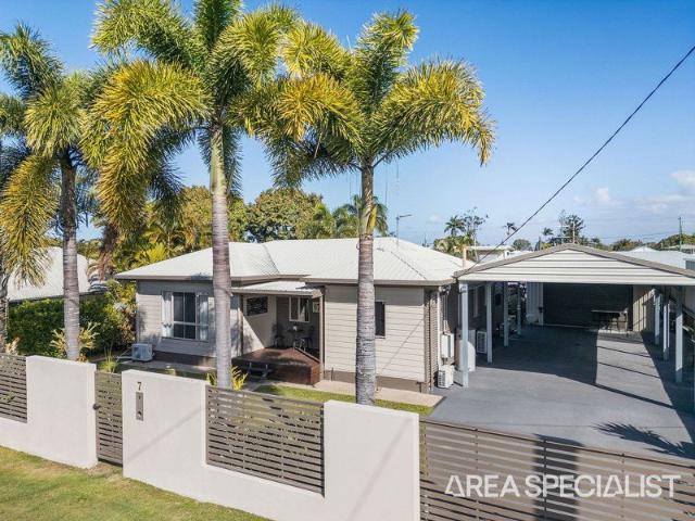 A Designer Kitchen, a Tradie's Dream Shed, and Outdoor Entertaining That Redefines the North Mackay Standard