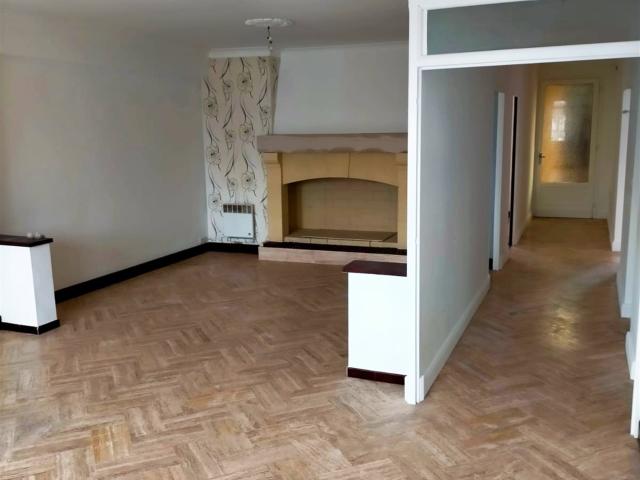 A deux pas de toutes commodité 300m² Fumel