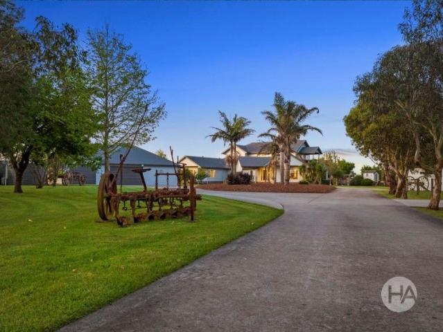 A Distinctive Country Holding Offering Space, Style & Self Sufficiency