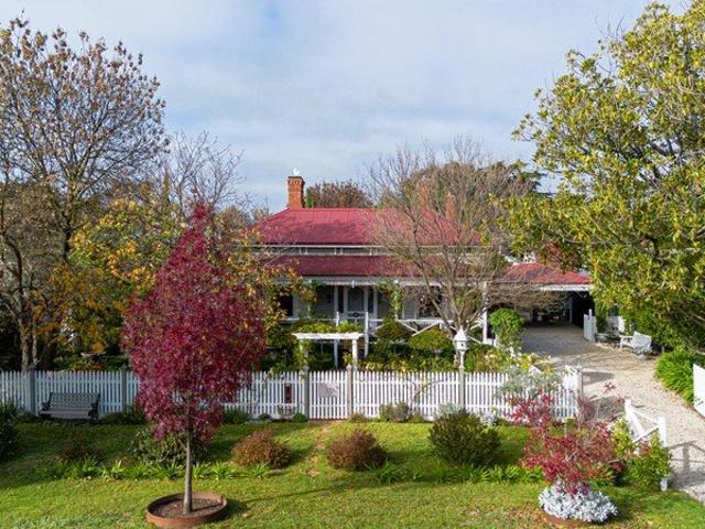 A Distinguished Heritage Haven Gloucester House Maldon, Victoria