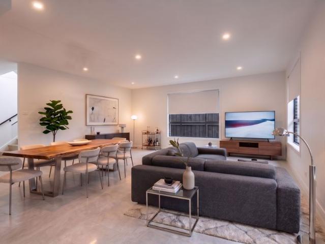 A DREAM HOME WITH ELEGANCE THROUGHOUT!