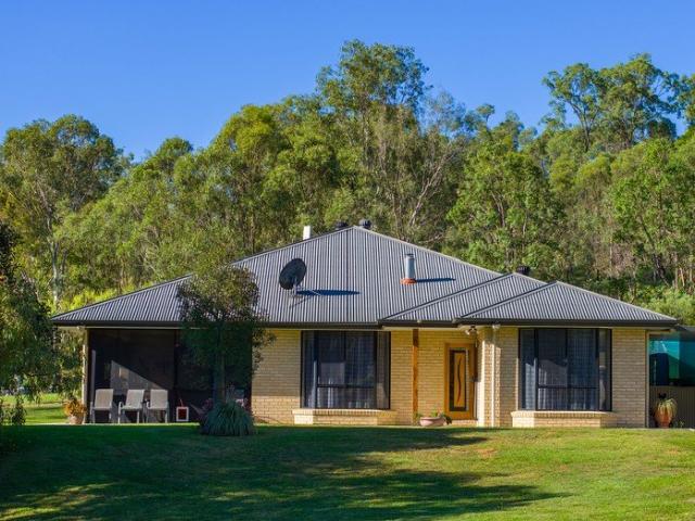 A Dream 20 Acre Lifestyle Property!