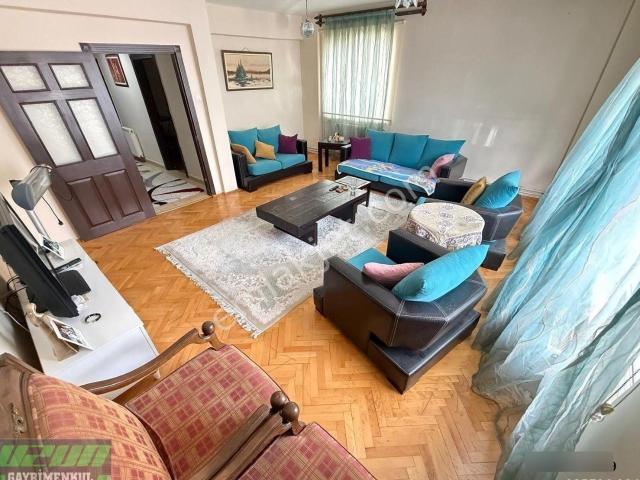 A.eğlence Feneryolu Sokak'ta Bağımsız Salon 2+1 110m2 Daire. !