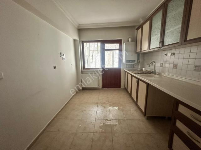 A.eğlence Melike Sokak'ta Gata Yakını 3+1 90m2 Kiralık Daire. !
