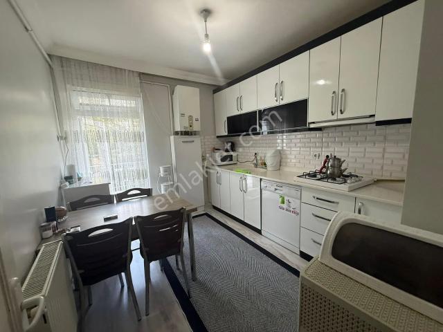 A.eğlence Yunus Emre Cad Üzerin Ara Kat 3+1 120m2 Yapılı Daire.!