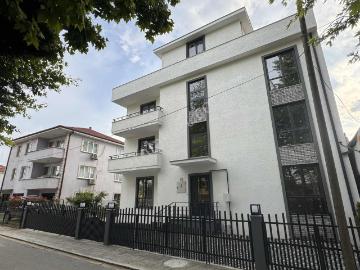 Çağ Emlak'tan Merkez Şeker Mah 324 M2 İçinde 3 Katlı 3 Daire