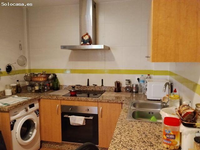 A. Encantador Adosado en La Victoria, Córdoba por solo €128,000. Luminoso y cochera propia y gran pa