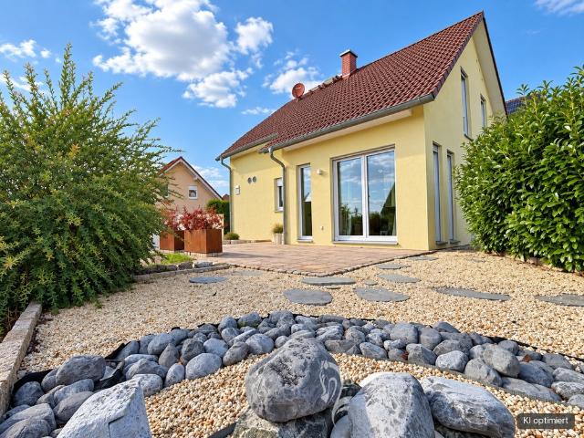 A+ Energieeffizient wohnen im Grünen Bj 2016: Modernes Einfamilienhaus in Zellingen