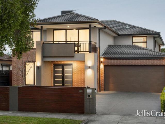 A entertainer's paradise in the McKinnon zone