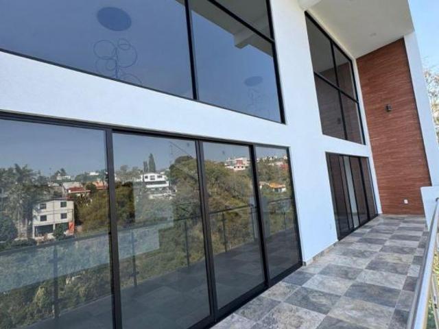 A Estrenar casa Nueva con Vista a los volcanes con vigilancia zona norte