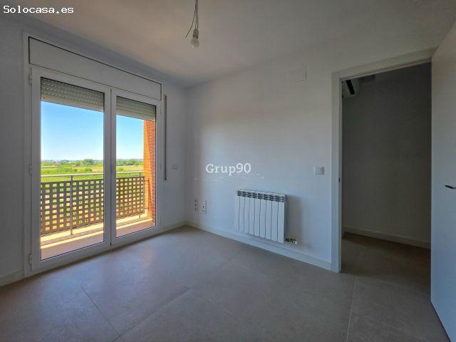 ¡A ESTRENAR! ESPECTACULAR CASA ADOSADA CON GRAN JARDÍN A 20 MIN DE LLEIDA