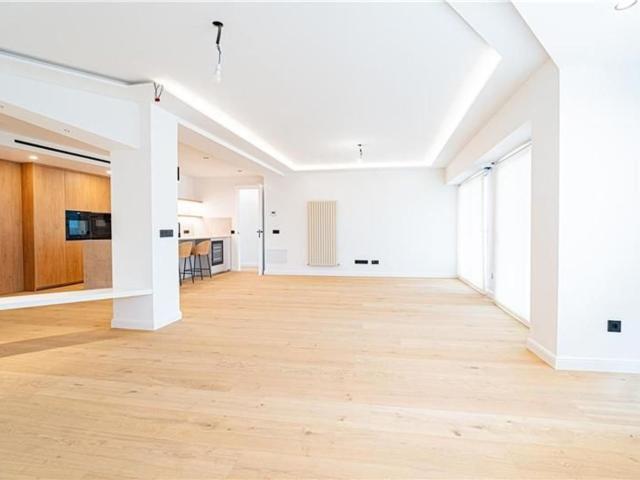 A estrenar. Piso con terraza recién reformado en zona Avenid. 0m² Palma de Mallorca