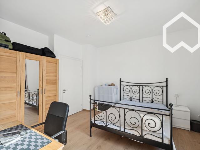 A fully modernised 3 bedroom apartment in the heart of Munich