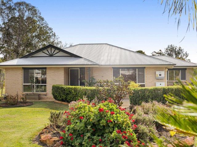 A Full Acreage Lifestyle Without Giving Up the Convenience of Town