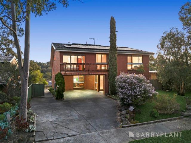 A Family Accommodator with Poolside Entertaining