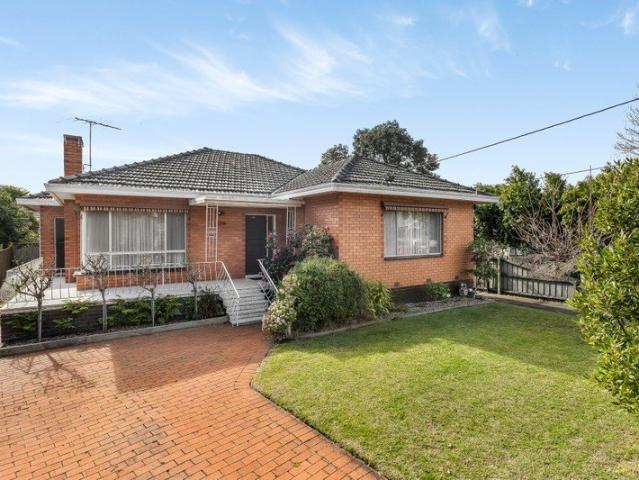 Endless opportunities on approx. 646m2