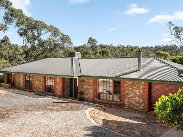 A family entertainer with a self contained granny flat and nature close at hand
