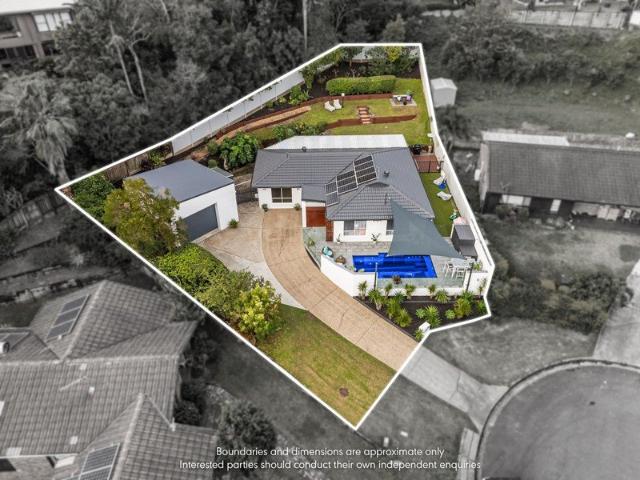 A Family Entertainer with Space, Privacy & Stunning Sunsets