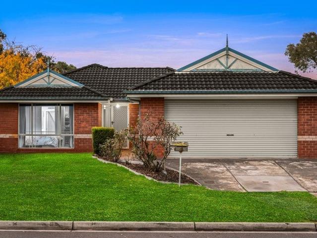 A Family Entertainer on 606sqm Space, Comfort & Lifestyle in the Heart of Lynbrook