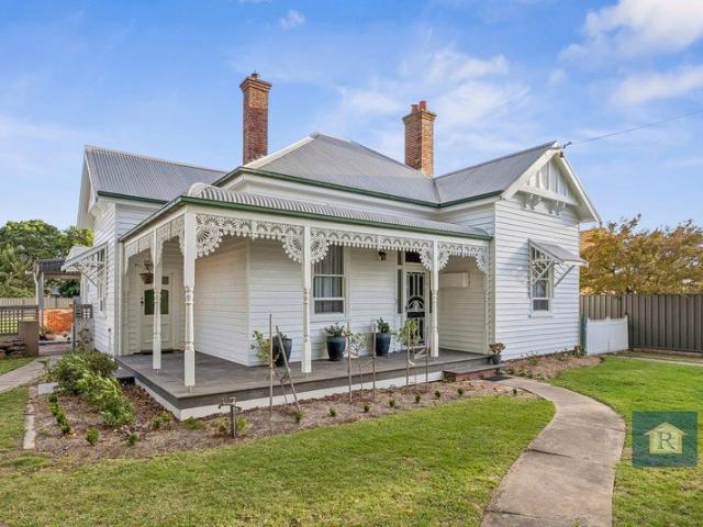 A Family Favourite on Jennings Street.