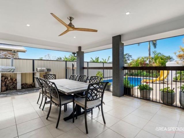 A Family Favourite | Pool, Side Access & Space for It All