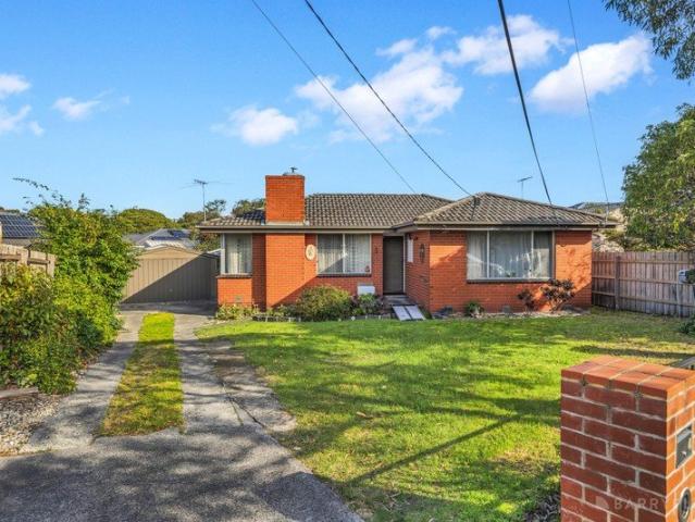 A FAMILY FAVOURITE WITH SPACE, CHARACTER, ENDLESS POTENTIAL IN A GREAT LOCATION