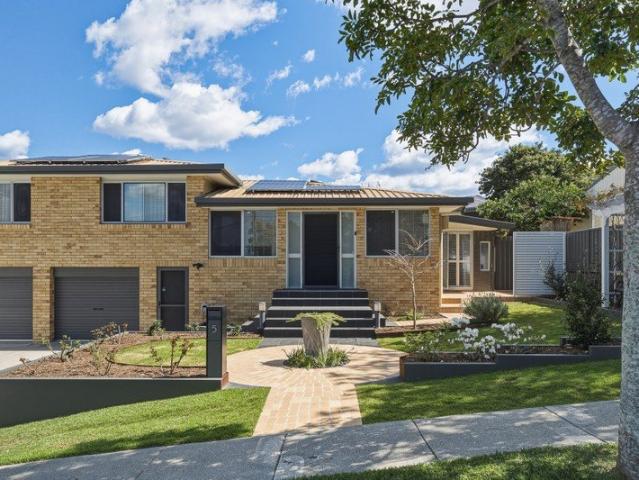 A Family Home Designed to Impress!