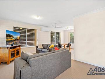 Spacious Family Home in Quiet Cul de Sac Location