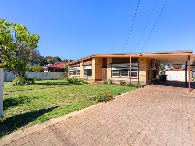 A Family Home with Space, Comfort & Development Potential STCC