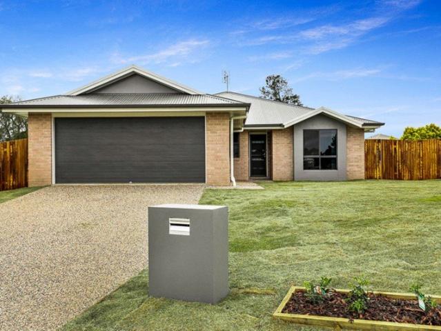 A Family house waiting to welcome you home!