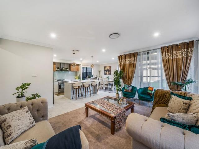 A Family Lifestyle to Love | Beautifully Presented Parkside Residence