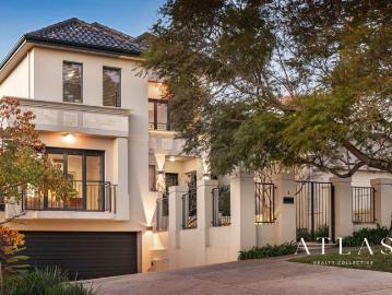 A Family Residence Defined by Space, Functionality and Location