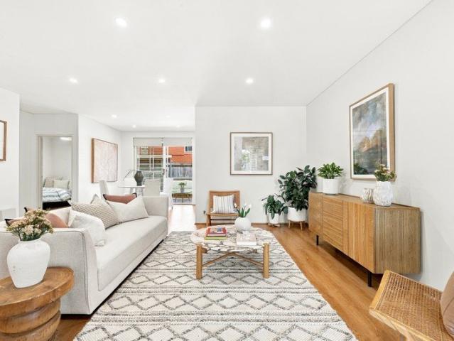 A family sized boutique townhouse with house like proportions