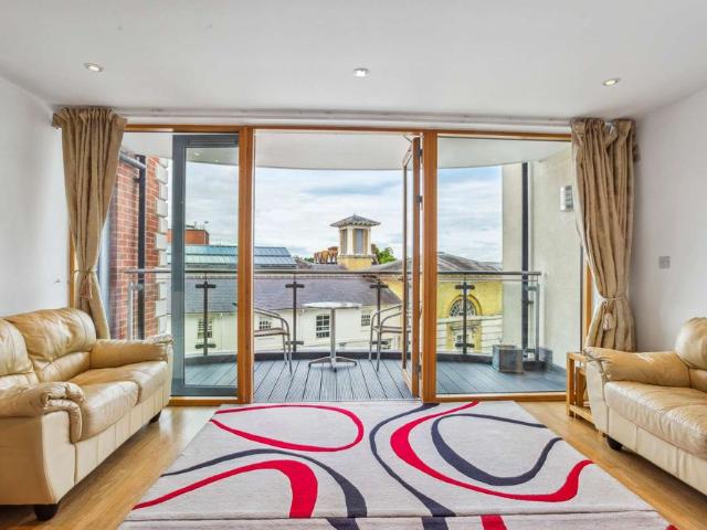 A fantastic central apartment which has been beautifully furnished