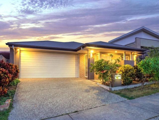A Fantastic Opportunity in Sought After Peninsula Estate