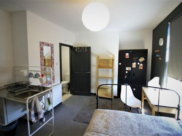A Far Gosford Street, Coventry CV1, 1 bed terraced house to rent, £650 pcm | PrimeLocation
