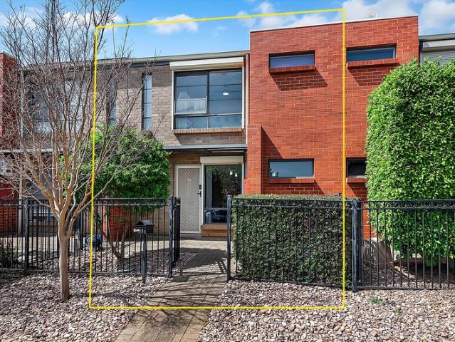 A Feature Packed Blakeview Base Made for Simple Living