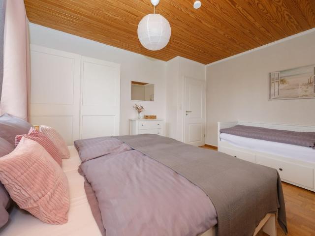 A feeling like at home, EFH approx. 135 sqm, 3 bedrooms, up to 9 persons, Bremen Amsterdam Apartments for Rent
