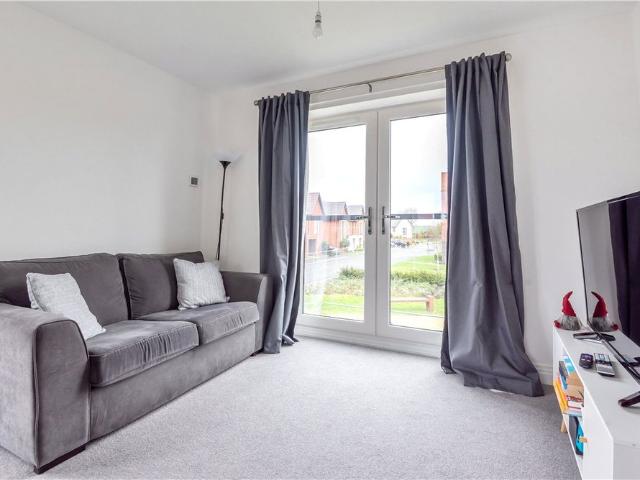 A first floor modern 2 bedroom and 2 bathroom apartment on the Monksmoor Park Development in Daventry