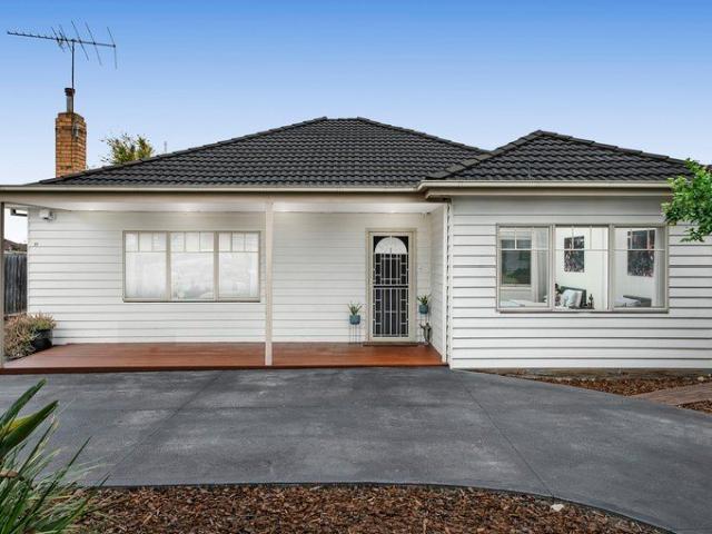 A Flexible Family Haven in the Heart of Reservoir