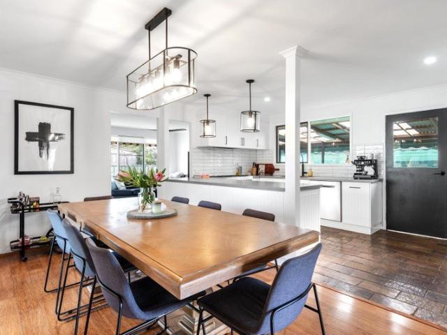 A flexible family home with self contained accommodation and room to adapt